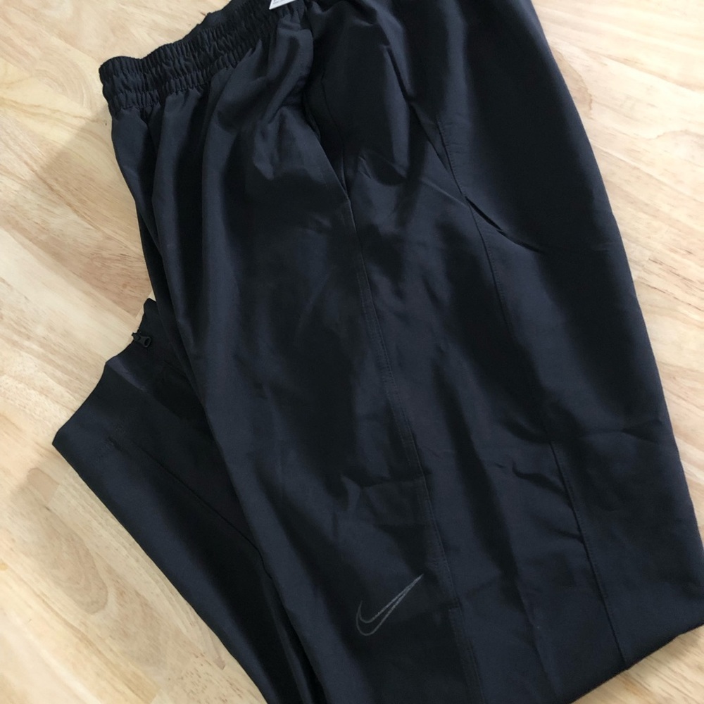 Nike Men's Black Joggers